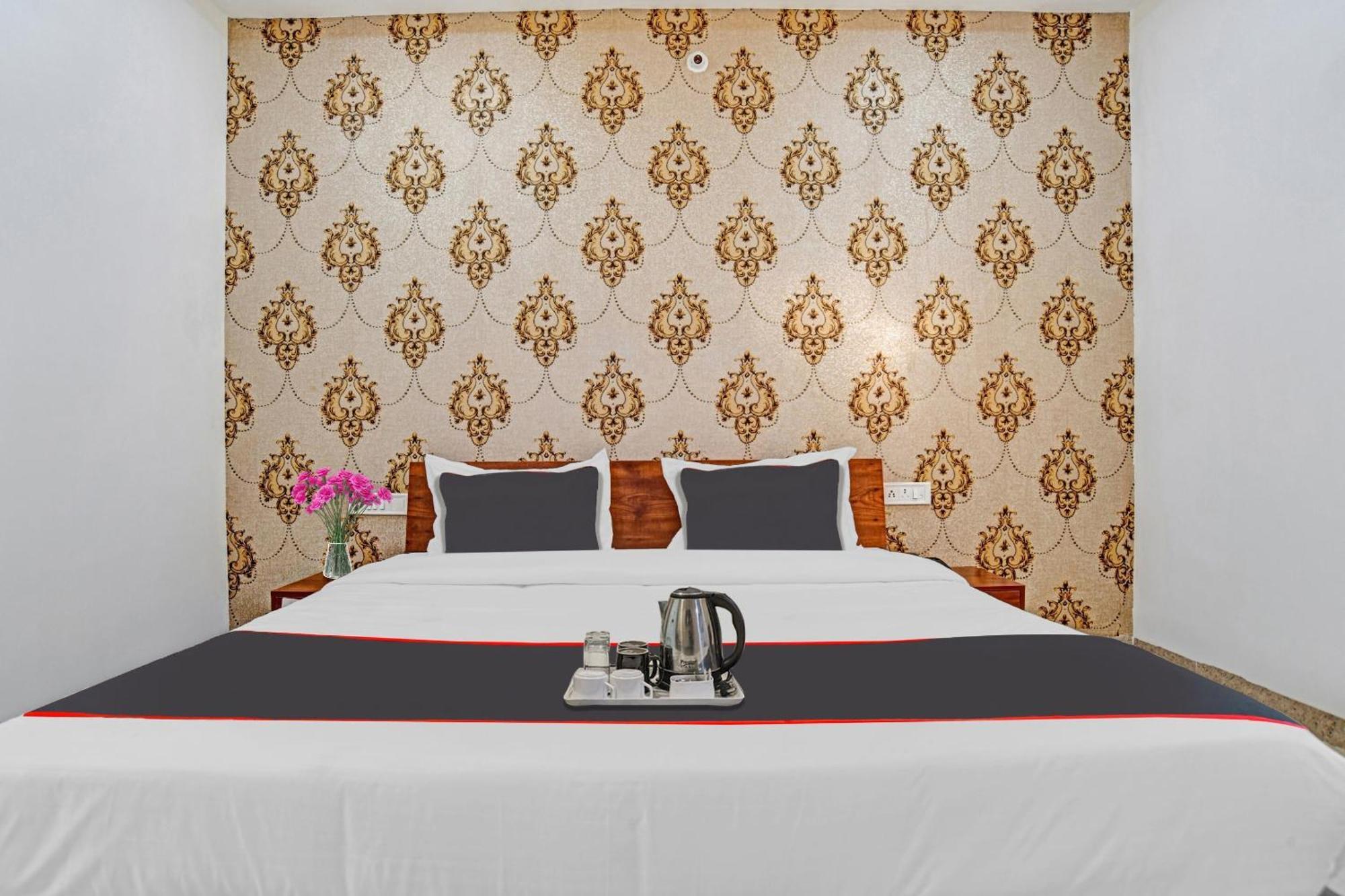 Hotel O Shivaay Indore Buitenkant foto