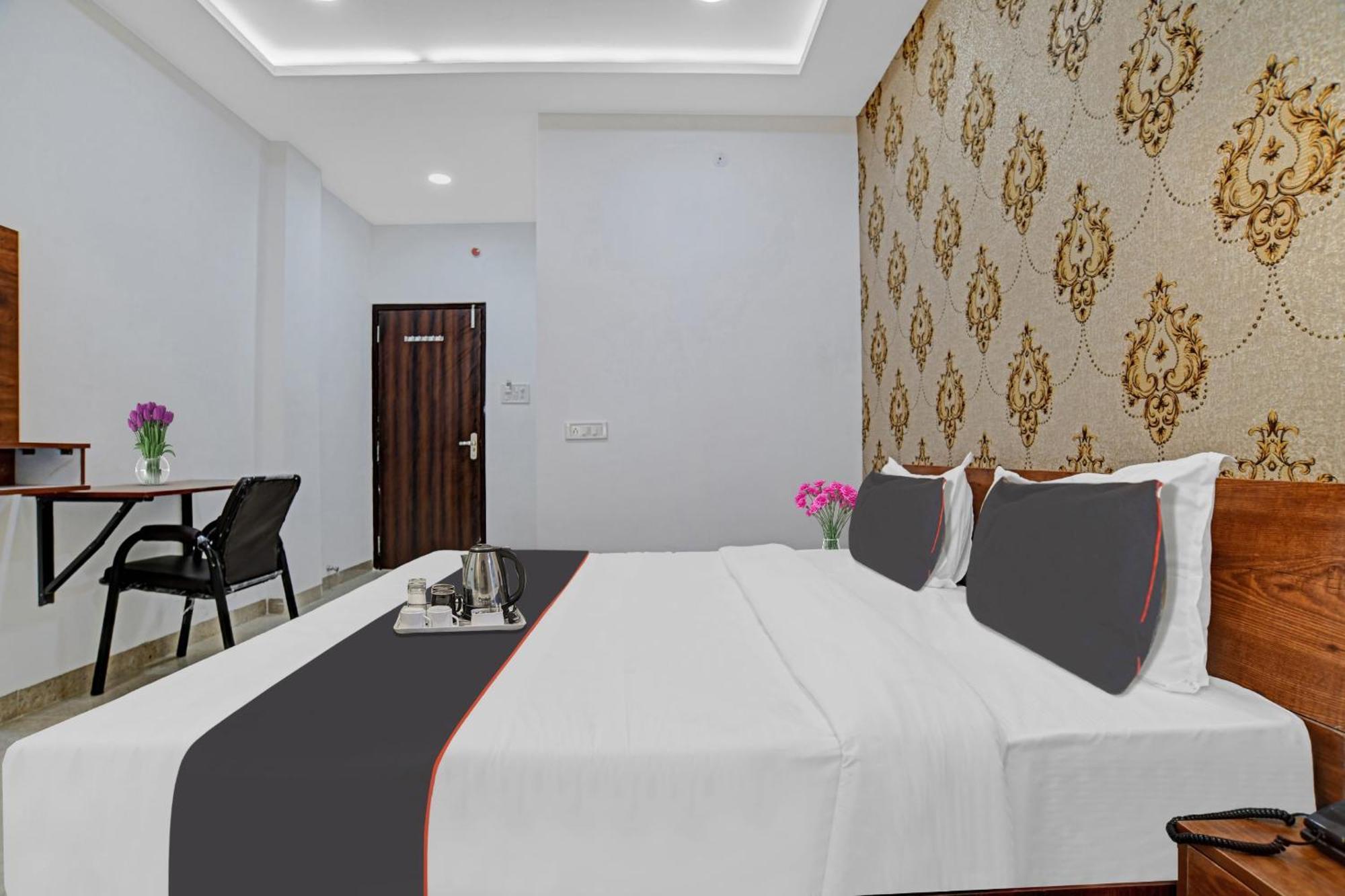 Hotel O Shivaay Indore Buitenkant foto