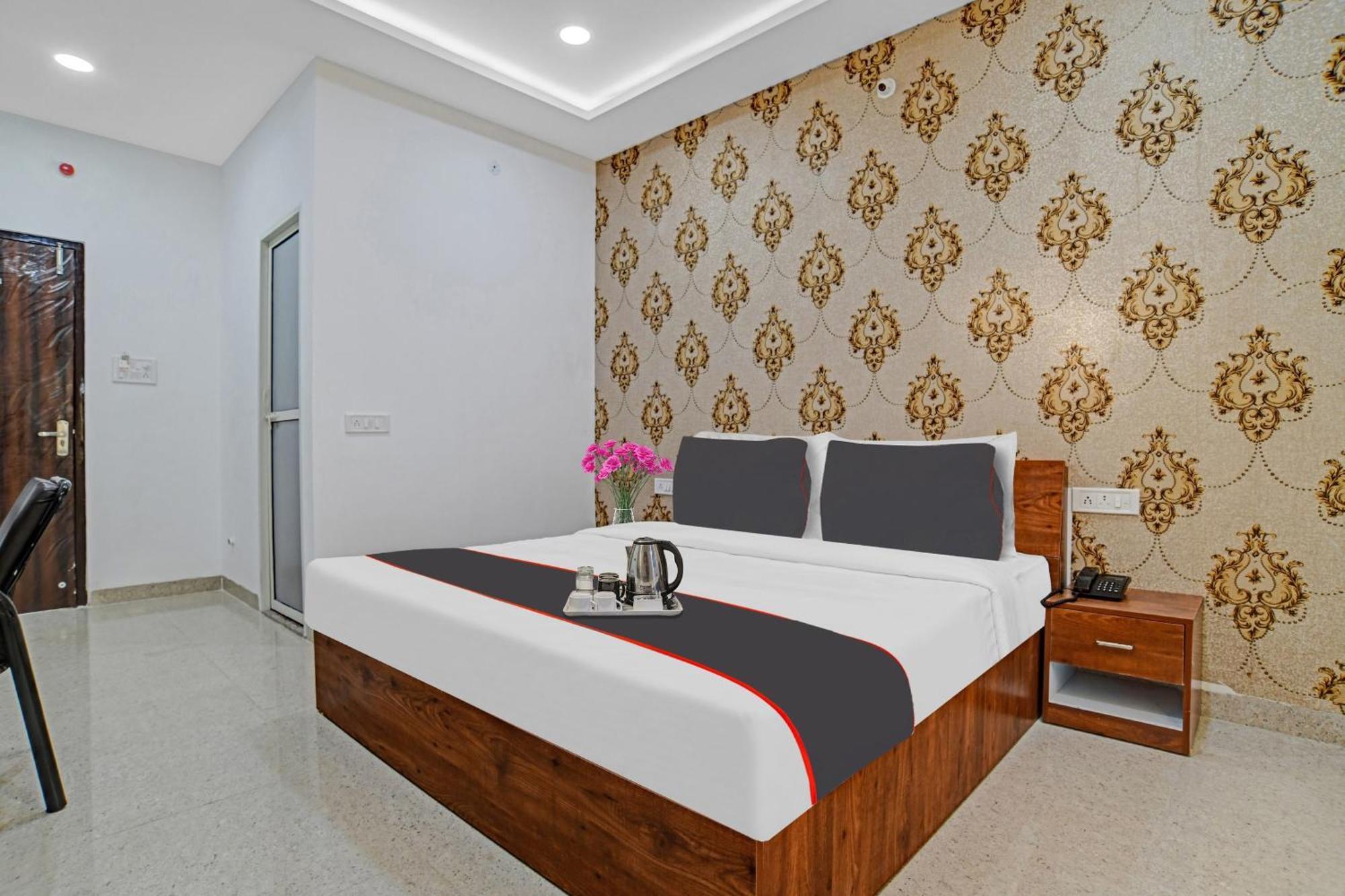 Hotel O Shivaay Indore Buitenkant foto