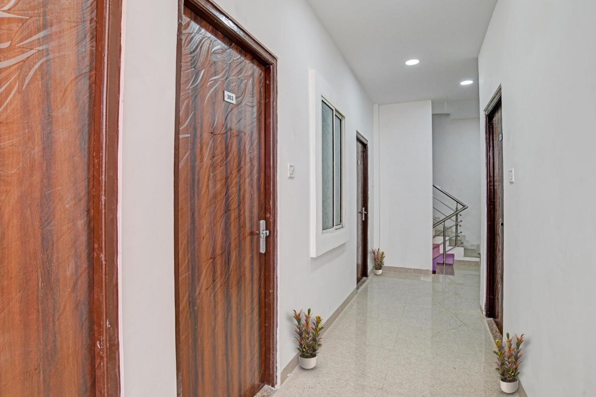 Hotel O Shivaay Indore Buitenkant foto