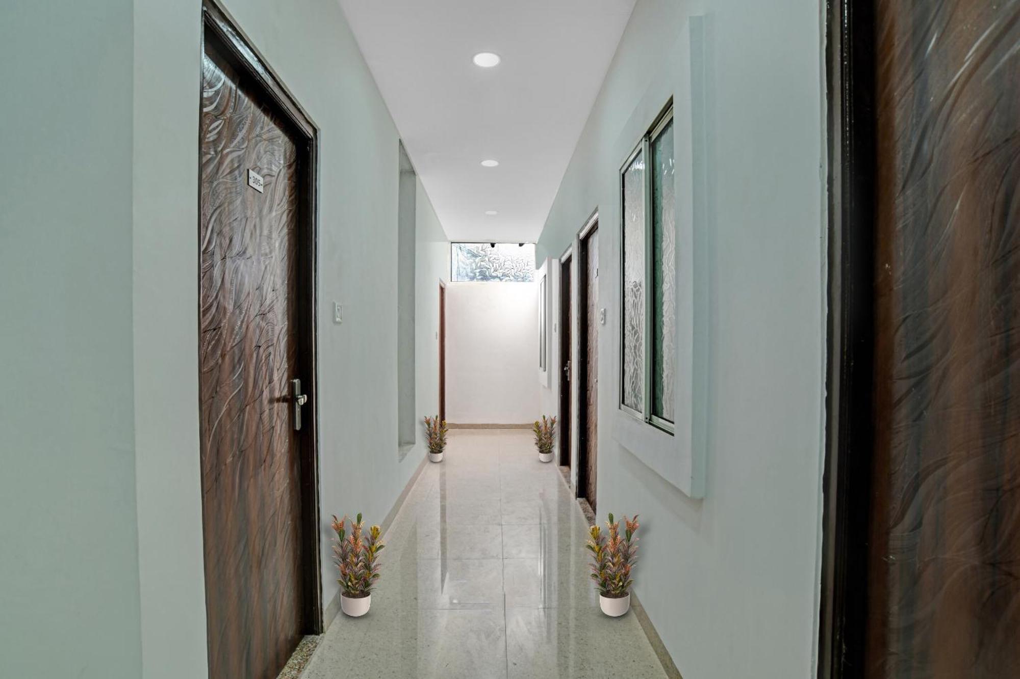 Hotel O Shivaay Indore Buitenkant foto