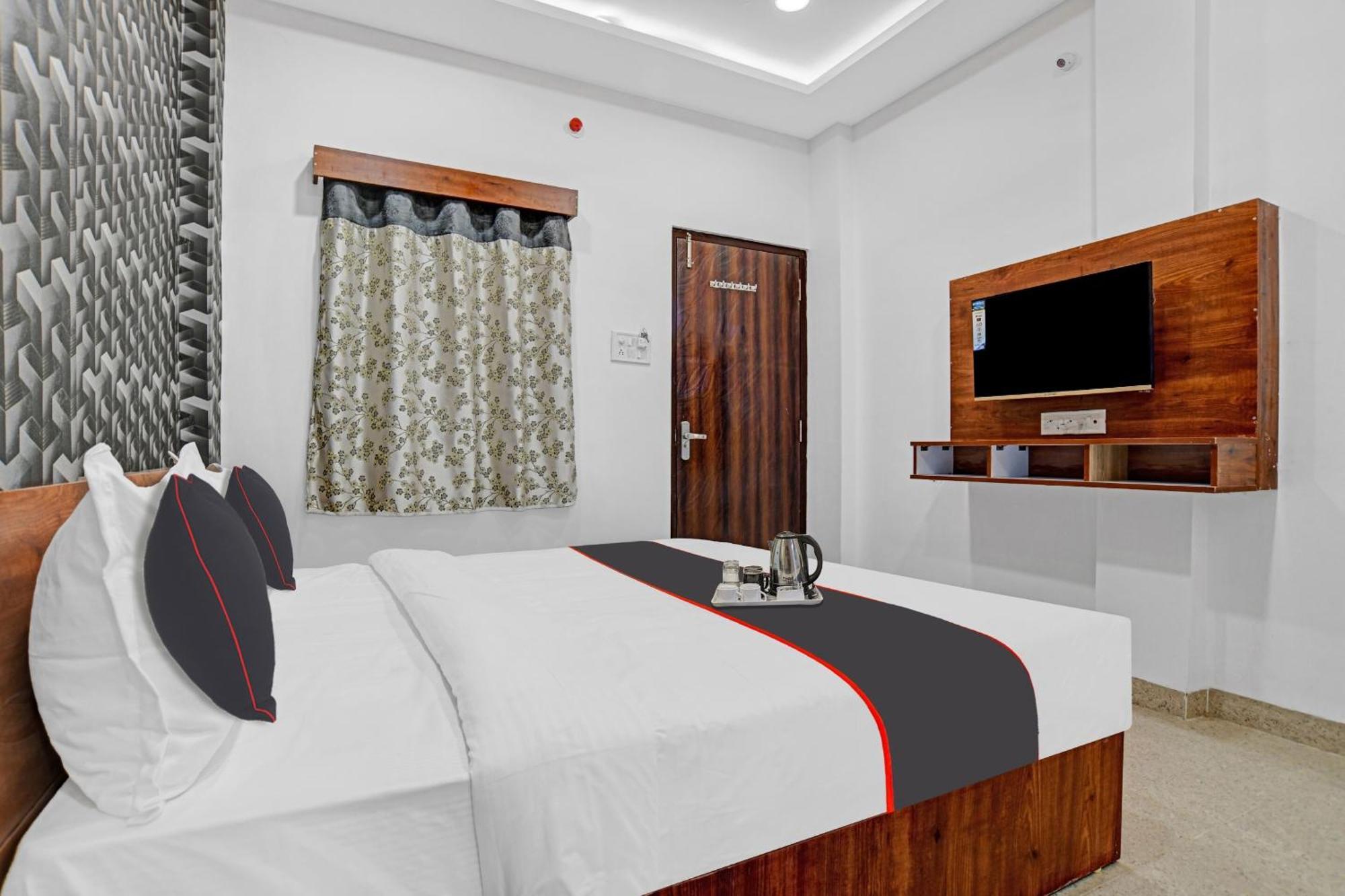 Hotel O Shivaay Indore Buitenkant foto